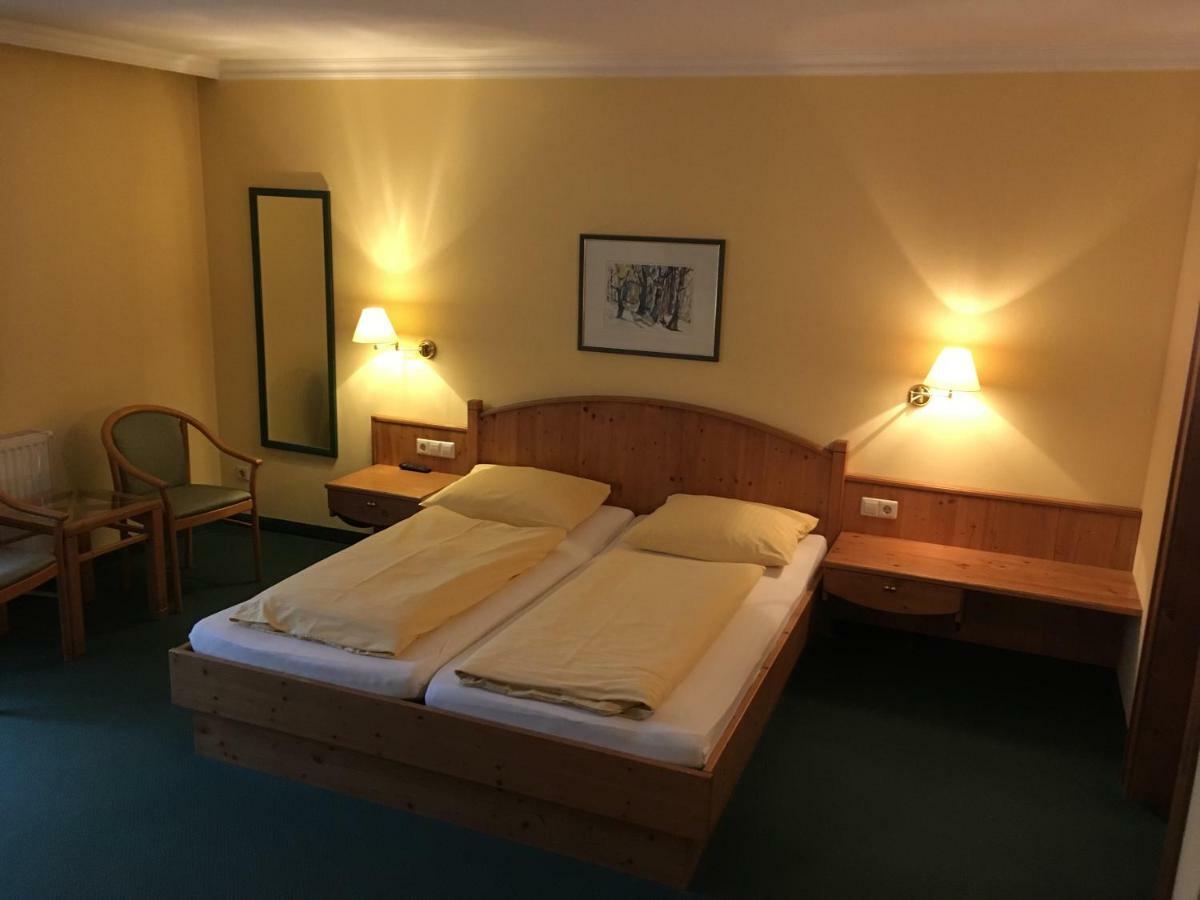 Brueckenwirt Hotel Hallein Bagian luar foto