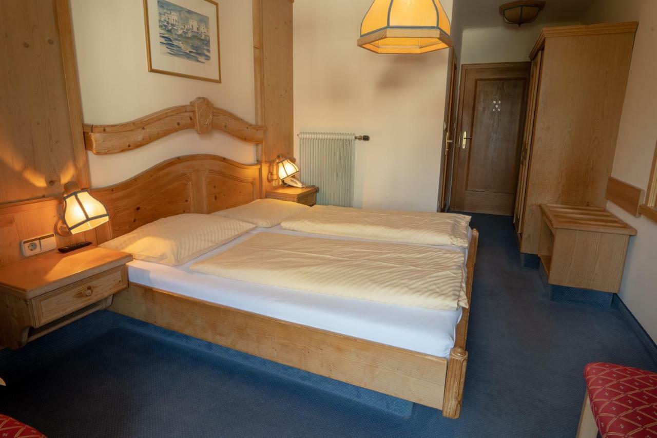 Brueckenwirt Hotel Hallein Bagian luar foto
