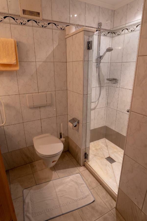 Brueckenwirt Hotel Hallein Bagian luar foto